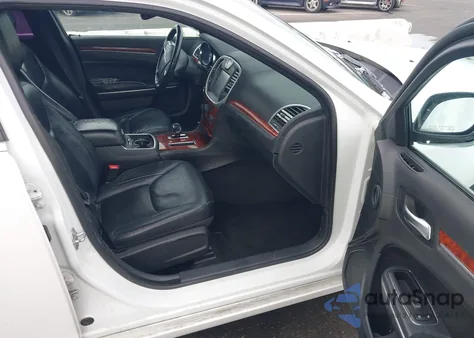 2014 Chrysler 300 z USA, uszkodzony, nr VIN 2C3CCAAG9EH336159